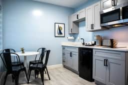 Beach-Walk King Suite w/ Kitchenette Oceano Suites