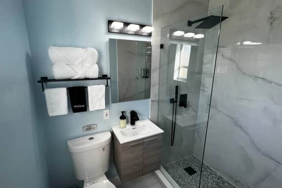 Stylish Beachside Boutique Hotel- by Oceano Suites