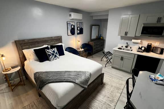 2 BR Suite Upscale Beachside Boutique Hotel