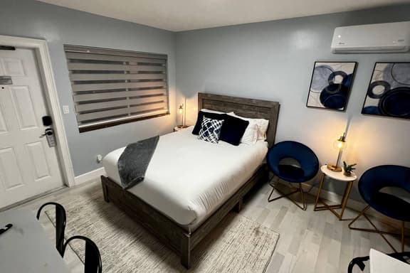 2 BR Suite Upscale Beachside Boutique Hotel