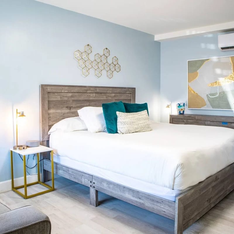 Cozy Beachside Boutique Hotel King Suite kitchen